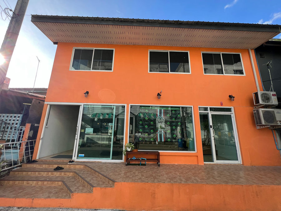 Channel Weed Bangkok Storefront