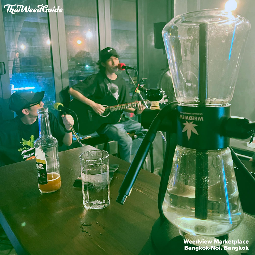 Live music at Weedview Marketplace in Bangkok
